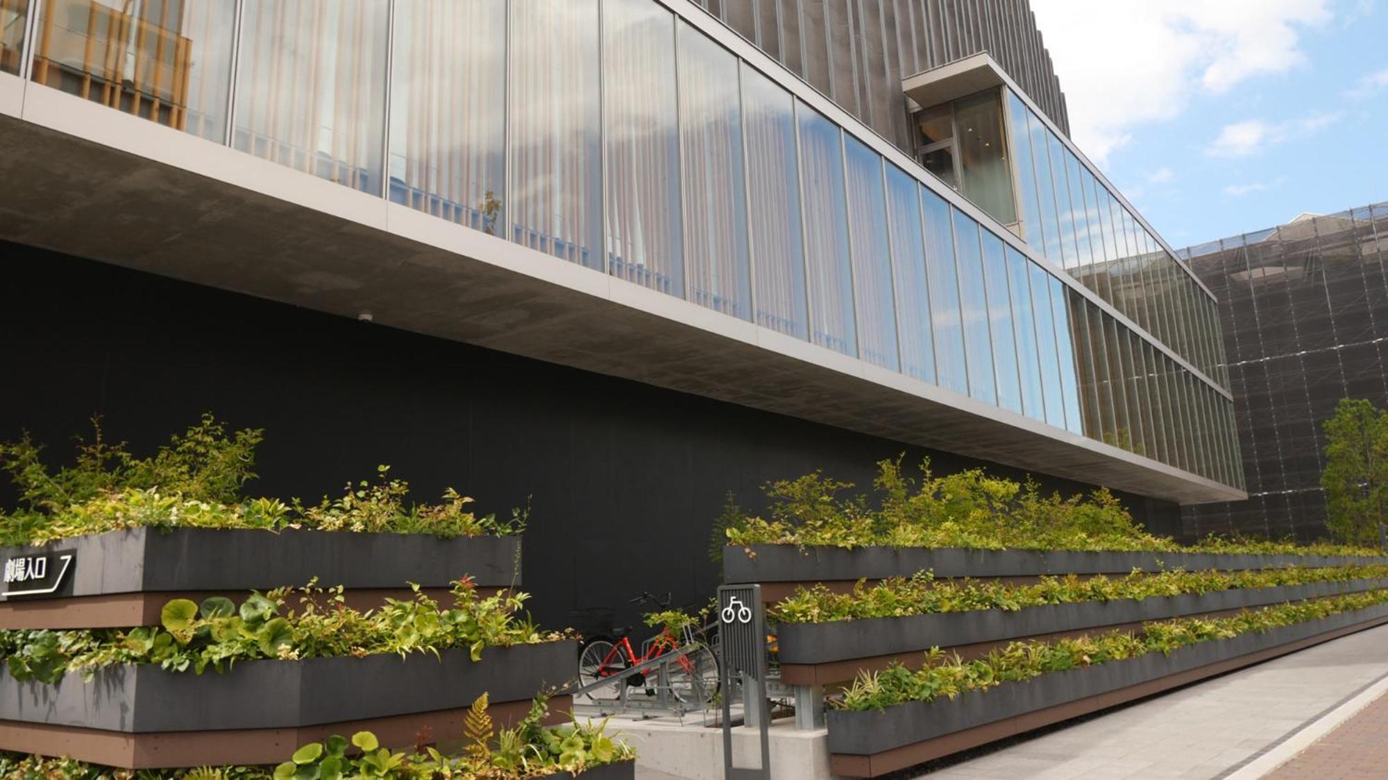 Toyoko Inn Okayama Eki Nishi Guchi Hiroba Exterior foto